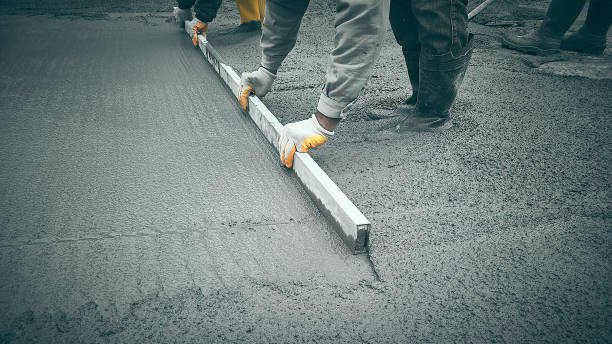Best Custom Concrete Contractor  in Somerset, WI